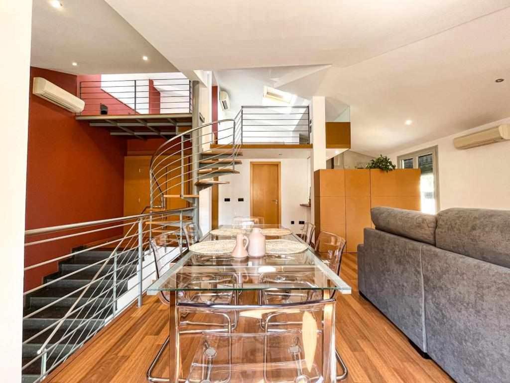 Loft Cort Reial Atico In The Heart Of The Old Town Daire Girona Dış mekan fotoğraf